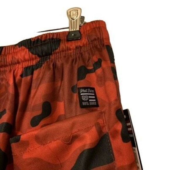 Pfat Farm Size Large Red Camouflage Shorts *New* - Picture 6 of 7